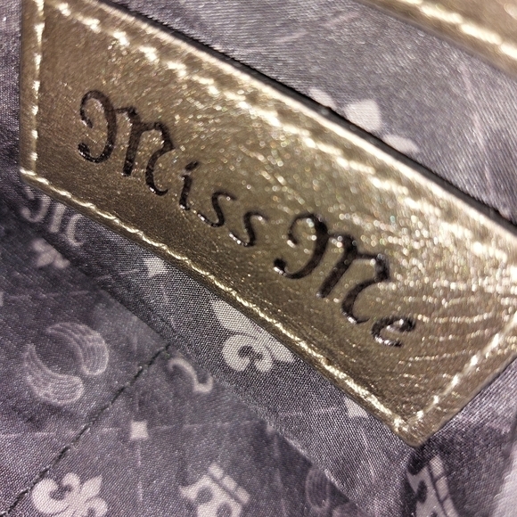 MISS ME LADIES SNAKE SKIN CLUTCH - Picture 4 of 6